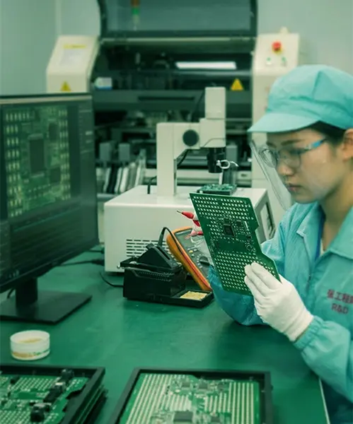 诚信恒佳车载LED显示屏厂家售后工程师支持